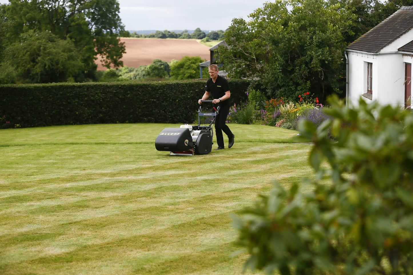 Allett Buffalo 24 Cylinder Mower