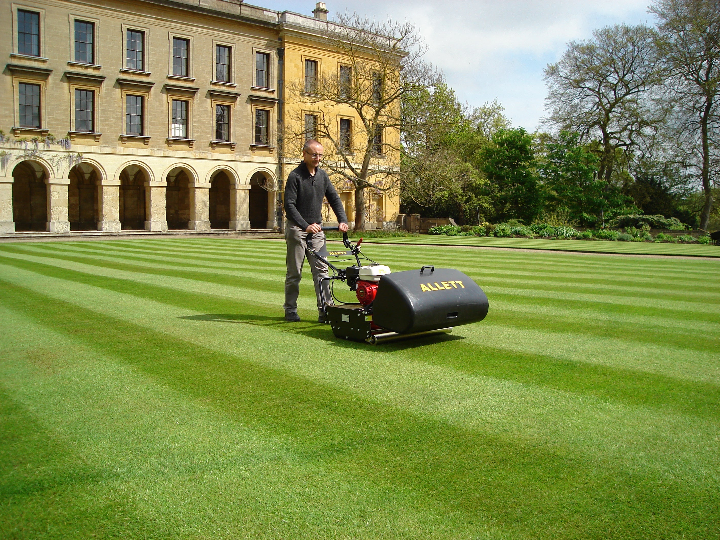 Buffalo 34 Cylinder Mower Professional Grass Cutting ALLETT Pro